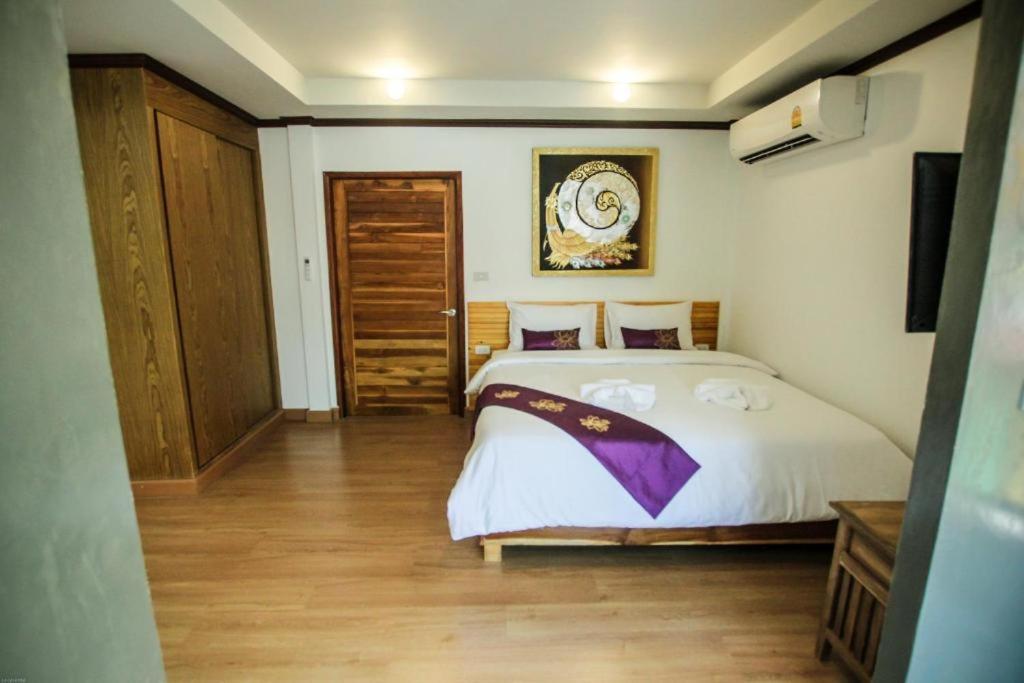 Nhà mặt đất 500 m² 12 phòng ngủ, 12 phòng tắm riêng ở Bo Phut Bophut Ngoại thất bức ảnh