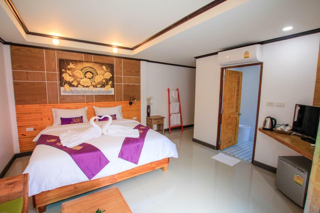 Nhà mặt đất 500 m² 12 phòng ngủ, 12 phòng tắm riêng ở Bo Phut Bophut Ngoại thất bức ảnh